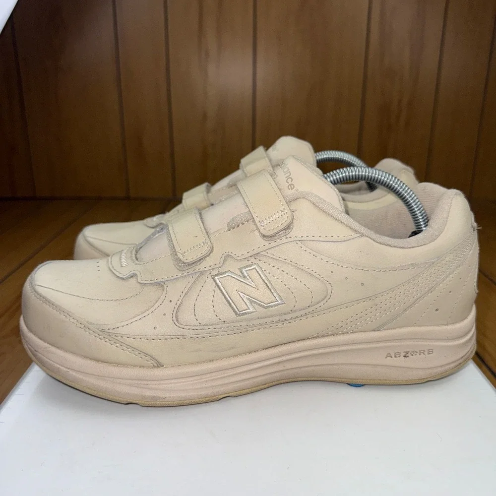 New Balance 577 Hook and Loop Walking Shoes Mens 9.5 Wide 2E Bone Beige MW577VB